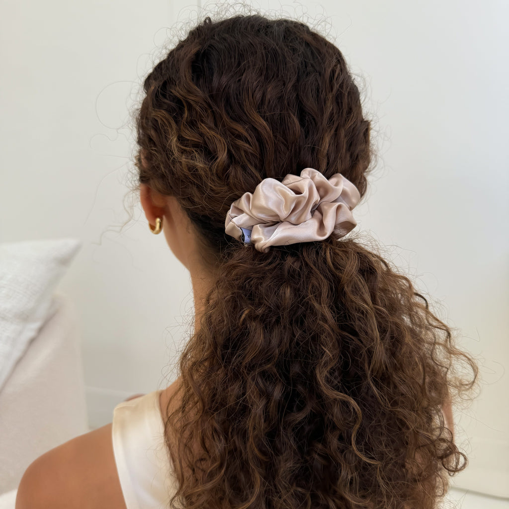 Organic Premium Silk Scrunchie - Champagne